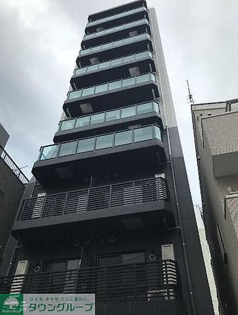 2 / 11