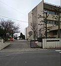 桜井小学校　約720ｍ