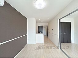 近鉄奈良線 東生駒駅 徒歩34分の賃貸アパート 2階1LDKのリビング/ダイニング