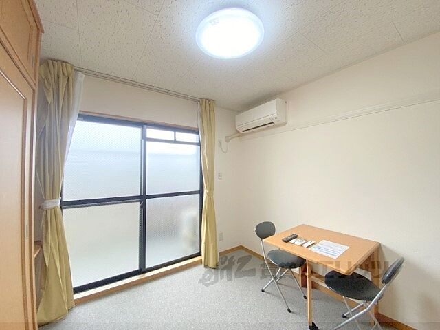 寝室
