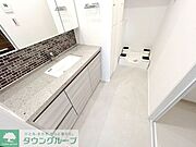 お部屋探しは株式会社　タウンハウジング　までお気軽にお問合せ下さい。クレジットカード決済・首都圏を中心直営143店舗　仲介件数全国2位の豊富な実績！諸費用・審査等・何でもご相談下さい。