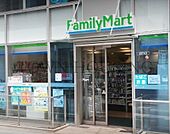 ファミリーマート原宿神宮前店 徒歩8分。 630m