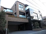 タウンハウジングレジデンス事業部　恵比寿店・赤坂店までお問合せ下さい。