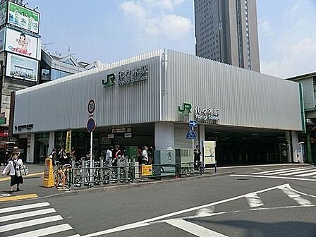 JR『代々木』駅 徒歩12分。 900m