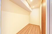 各部屋に収納有り！ご家族それぞれの荷物の収納に便利です