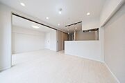 広々としたLDKがお部屋の中心。ご家族そろった楽しい時間が過ごせそうですね。