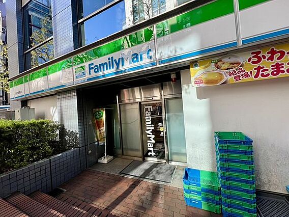 ファミリーマー...