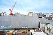 4階部分からの眺望は良好です。前面の工事中のマンションは3階建てとなります。