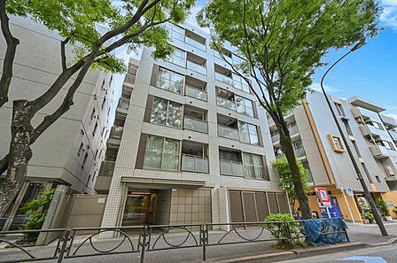 「八幡山」駅まで徒歩3分の好立地、住みやすい住環境です。
