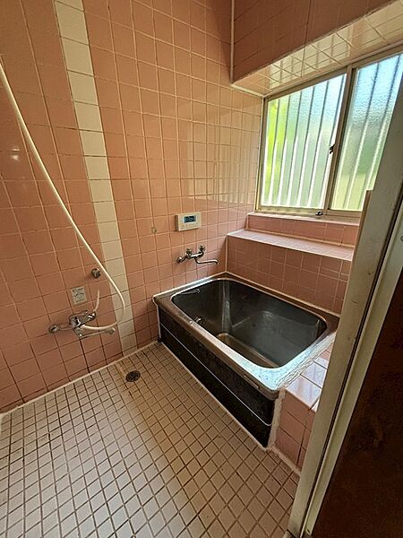 detached 埼玉県比企郡吉見町大字南吉見1990-16

地図を見る