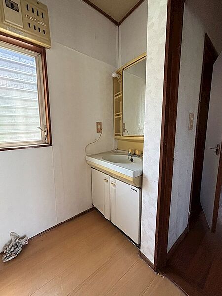 detached 埼玉県比企郡吉見町大字南吉見1990-16

地図を見る