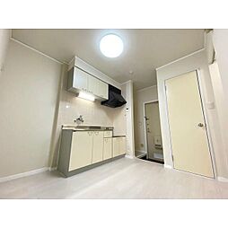 ヴェルドール平戸A 102 1階2Kのリビング/ダイニング