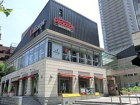 ピーコックストア代官山店 徒歩4分。 260m