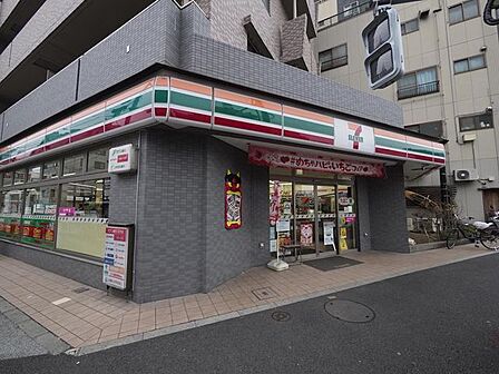 セブンイレブン江東南砂1丁目店 徒歩3分。 220m