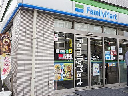 ファミリーマート北砂六丁目店 徒歩2分。 160m