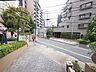 その他：目の前にはさえぎる建物がないので、眺望が良好です。また、眺望が良いということは、光や風を遮るものがほとんどないため、採光や通風がしやすいメリットもあります。
