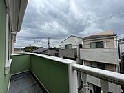 2階、3階それぞれにバルコニーがあり、家族分の布団もしっかり干せます☆