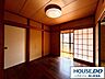 洋室：シンプルで無駄のないデザインの洋室です。ご家族一人ひとり、お好みの空間を作れます！