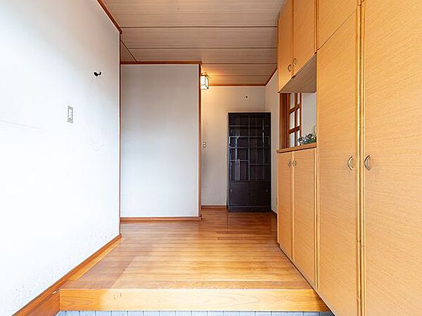 玄関を拡大表示