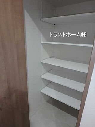 シューズクロー...