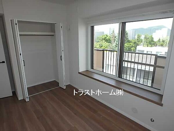 洋室を拡大表示