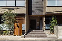 12 / 23