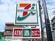 セブンイレブンまで190ｍ、徒歩2分です。