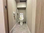 毎日使う場所だからこそ、温水洗浄便座付きの快適な空間にこだわりました！シンプルでお手入れがしやすい形状なのも嬉しいポイントです♪