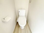 ウォシュレット付きのトイレを1階と2階にそれぞれ完備しております。