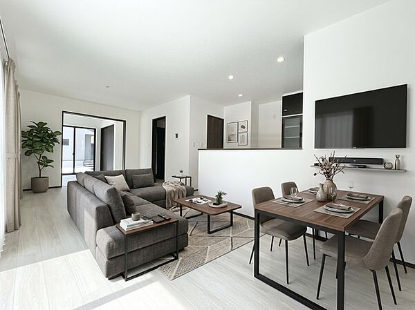 リビング/ダイニングを拡大表示