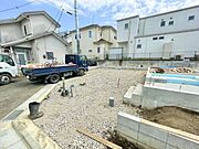 これから基礎工事が進み、少しずつ“わが家”の形が見えてくるワクワクの現地。完成後の暮らしを想像しながら、陽当たりや周辺環境もチェックできます。
