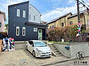 【即日予約可】土地約45坪×駐車並列2台×リノベ☆人工芝のお庭とウッドデッキ
