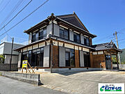 どっしりとした佇まいの和風住宅です。広くて便利なストックヤードも魅力！釣りが好きな方やスローライフをご希望の方にお勧めです。