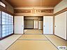 その他：1Fの和室です。2間続きで広々と利用できます