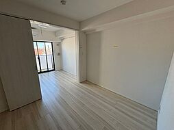 東京メトロ丸ノ内線 新宿御苑前駅 徒歩5分の賃貸マンション 14階1DKのリビング/ダイニング