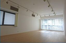 東京メトロ日比谷線 六本木駅 徒歩6分の賃貸マンション 1階ワンルームのリビング/ダイニング