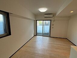 東京メトロ丸ノ内線 四谷三丁目駅 徒歩7分の賃貸マンション 1階1LDKのリビング/ダイニング