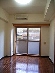 東京メトロ日比谷線 小伝馬町駅 徒歩3分の賃貸マンション 4階1Kのリビング/ダイニング