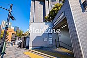 明治神宮前駅(東京メトロ 副都心線) 徒歩11分。 880m