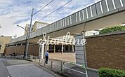 私立青山学院初等部 徒歩24分。 1850m