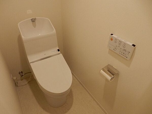 apartment 東京都中央区日本橋堀留町１丁目3-11
地図を見る