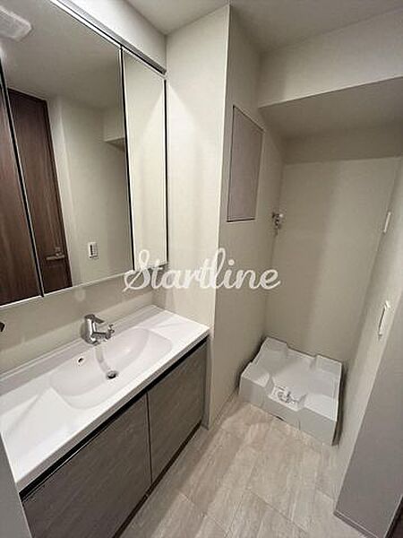 apartment 東京都中央区入船１丁目4-5
地図を見る