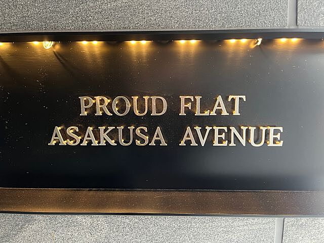 6 / 37
