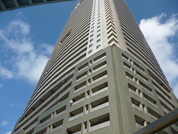 東京都港区海岸１丁目(賃貸マンション1LDK・4階・61.32㎡)の写真 その1