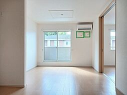 JR鹿児島本線 上伊集院駅 徒歩22分の賃貸アパート 2階2LDKのリビング/ダイニング