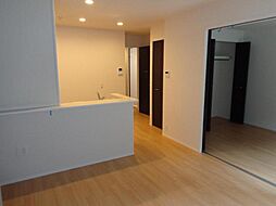 JR鹿児島本線 鹿児島駅 バス30分 天神南口下車 徒歩2分の賃貸アパート 2階2LDKのリビング/ダイニング