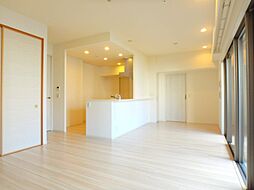 JR鹿児島本線 鹿児島中央駅 徒歩4分の賃貸マンション 4階3LDKのリビング/ダイニング