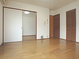 鹿児島市電2系統 純心学園前駅 徒歩3分の賃貸マンション 2階2Kのリビング/ダイニング