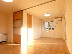 鹿児島市電2系統 中洲通駅 堀之内下車 徒歩30分の賃貸アパート 2階2LDKのリビング/ダイニング