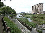 団地東側を流れる御笠川。遊歩道が整備されており、季節を感じながら散策できます。